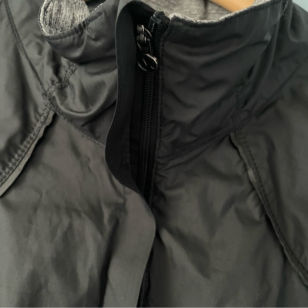Lululemon Essential Windbreaker Full Zip Jacket - Picture 9 of 15